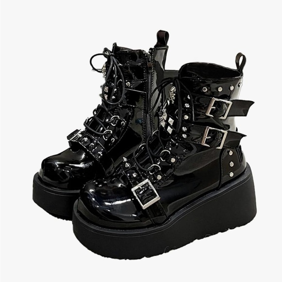 Y2K Platform Edgy Chunky Gothic Punk Combat Boots Lace up with studs - Picture 1 of 16